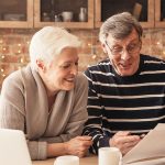 Arnaques assurance pour personnes âgées