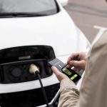 Assurance voiture électrique : vers une hausse en 2024 ?