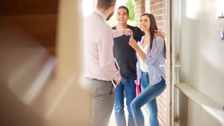 Comment simplifier la gestion locative tout en sécurisant vos biens grâce à l’assurance